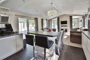 Kitchen/breakfast room- click for photo gallery